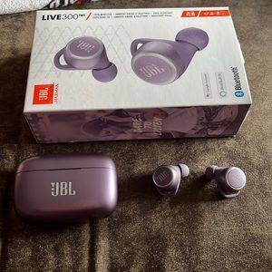 JBL Wireless Ear Buds
